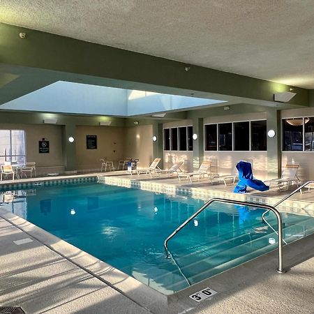 La Quinta By Wyndham Bannockburn-Deerfield Hotel Exterior photo