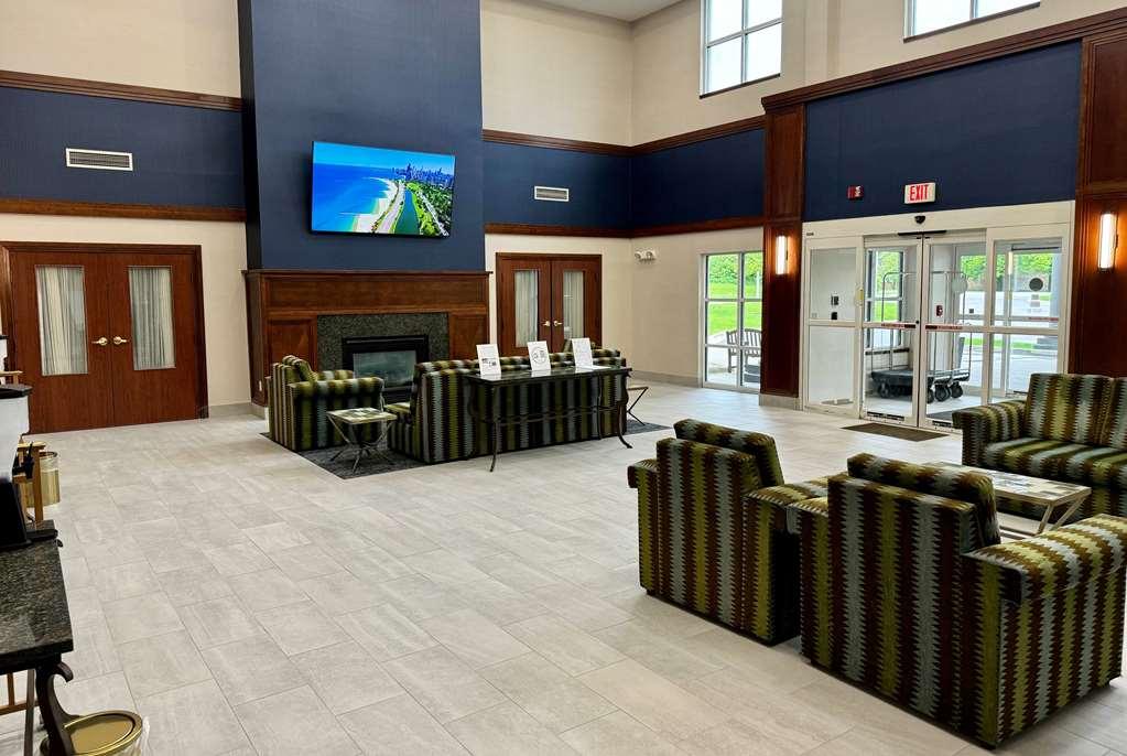 La Quinta By Wyndham Bannockburn-Deerfield Hotel Interior photo
