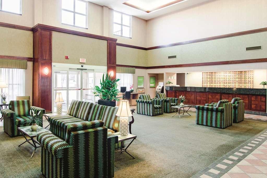 La Quinta By Wyndham Bannockburn-Deerfield Hotel Interior photo